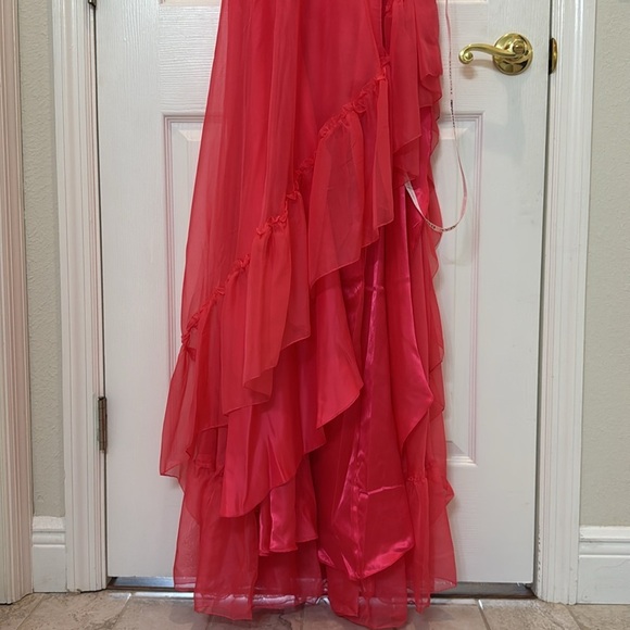 NWT Mac Duggal 67989 Red Ruffled One Shoulder Asymmetrical Gown Size 0 - Picture 7 of 12